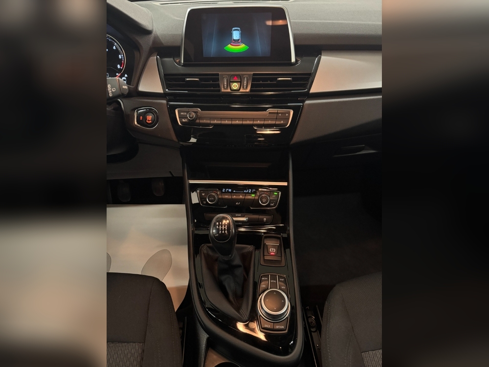 BMW Serie 2 216 d foto 13