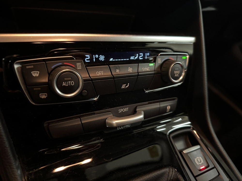 BMW Serie 2 216 d foto 19