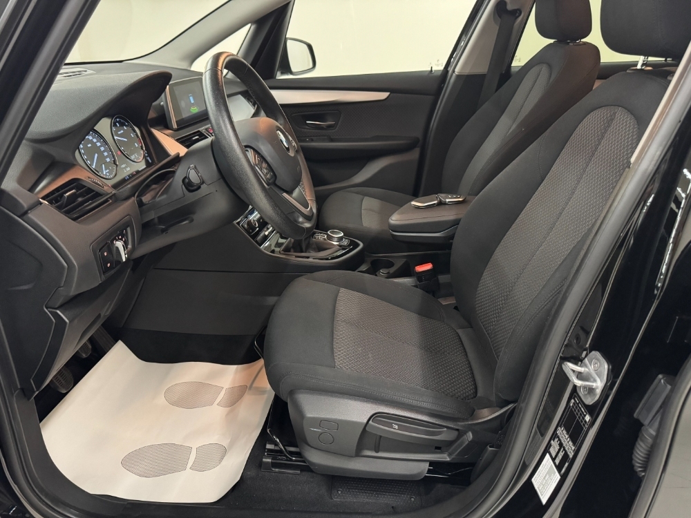 BMW Serie 2 216 d foto 4