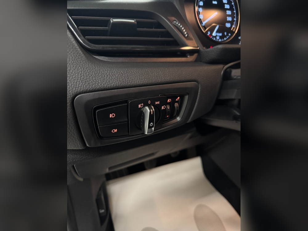 BMW Serie 2 216 d foto 9