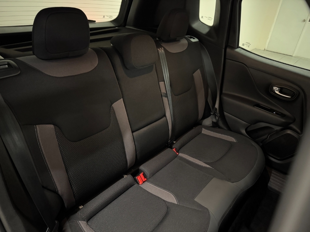 Jeep Renegade Limited FWD foto 16