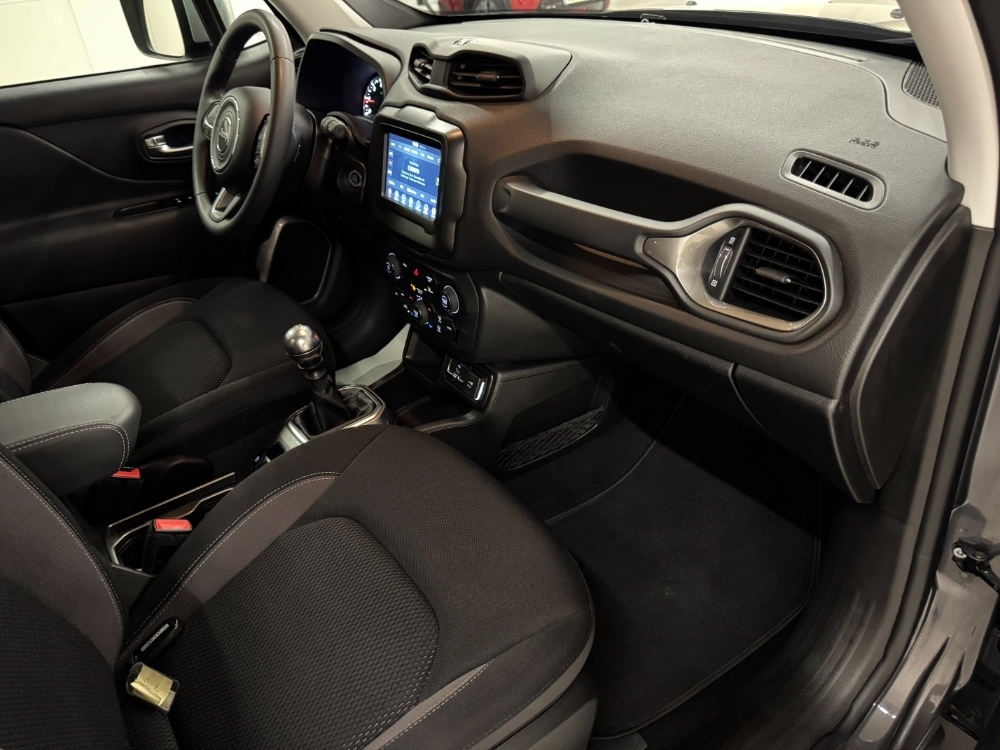 Jeep Renegade Limited FWD foto 18