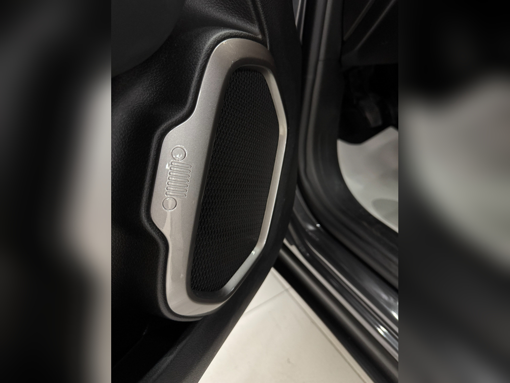 Jeep Renegade Limited FWD foto 19