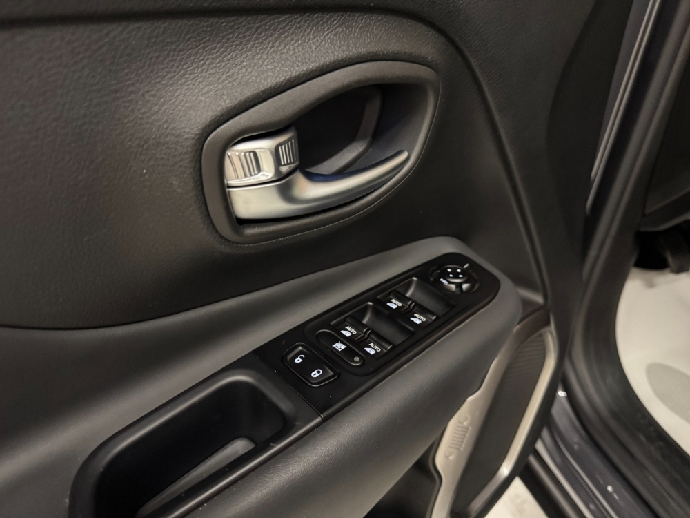 Jeep Renegade Limited FWD foto 5