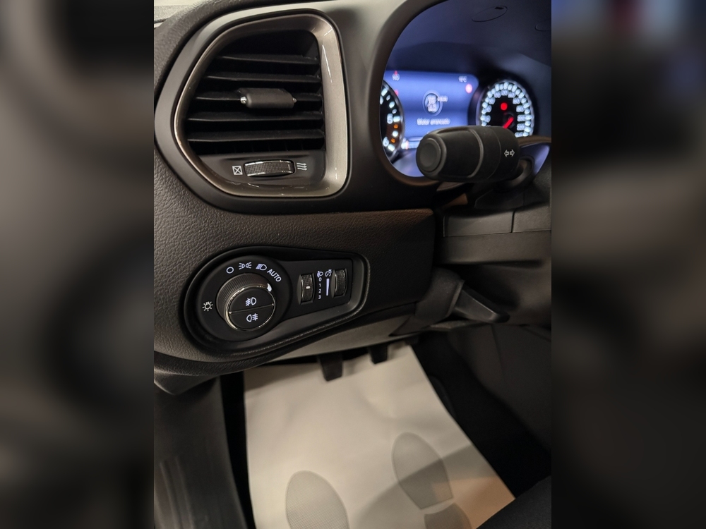 Jeep Renegade Limited FWD foto 7