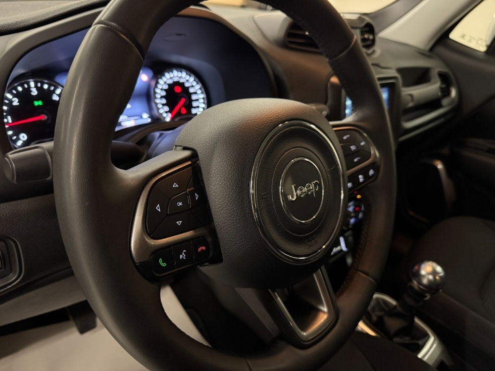 Jeep Renegade Limited FWD foto 8