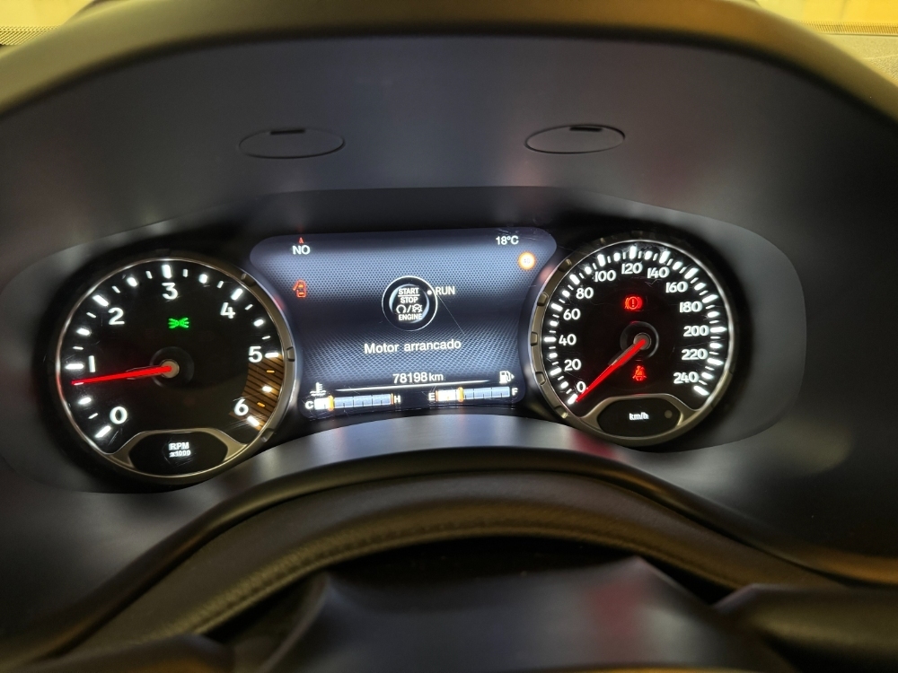 Jeep Renegade Limited FWD foto 9