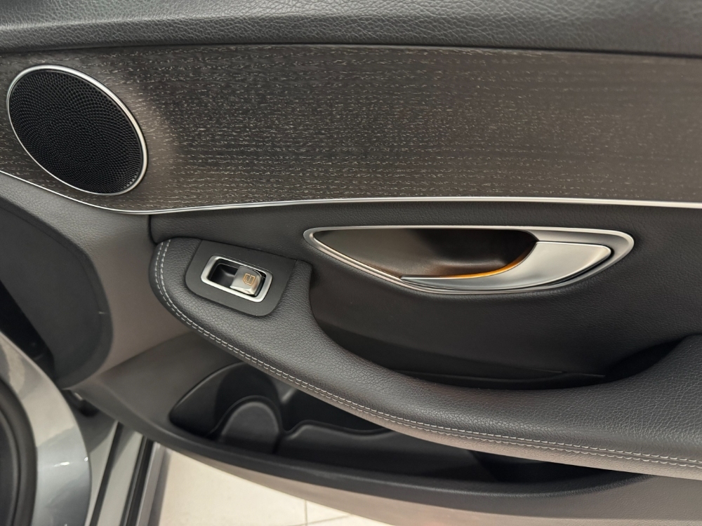 Mercedes-Benz Clase C C200 foto 13