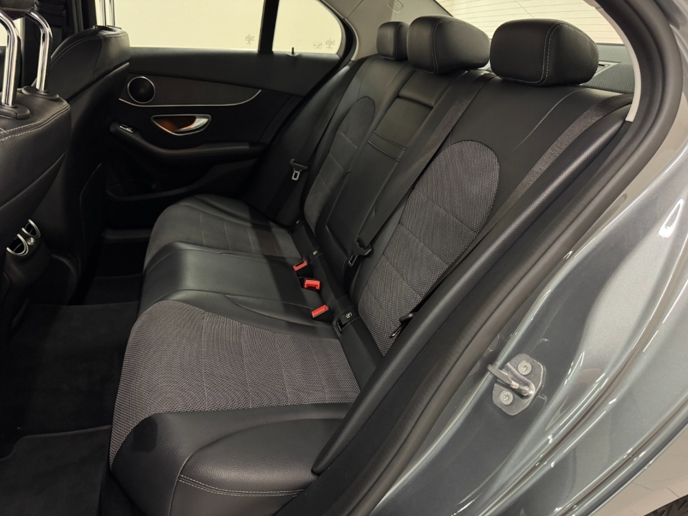 Mercedes-Benz Clase C C200 foto 10