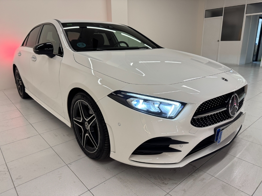 Mercedes-Benz Clase A Sedán A180 foto 3