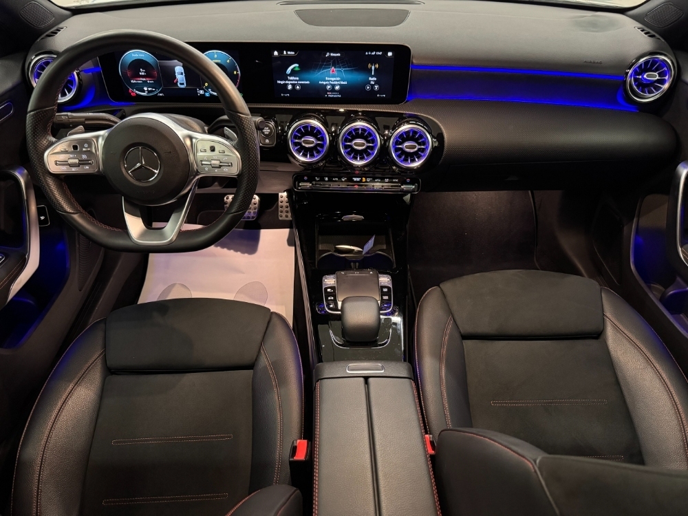 Mercedes-Benz Clase A Sedán A180 foto 13