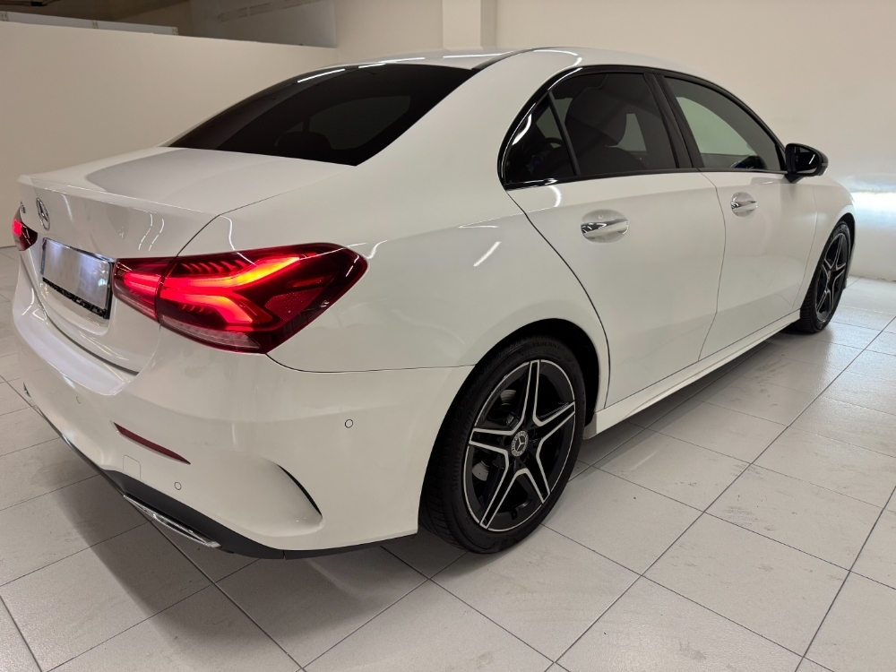 Mercedes-Benz Clase A Sedán A180 foto 24