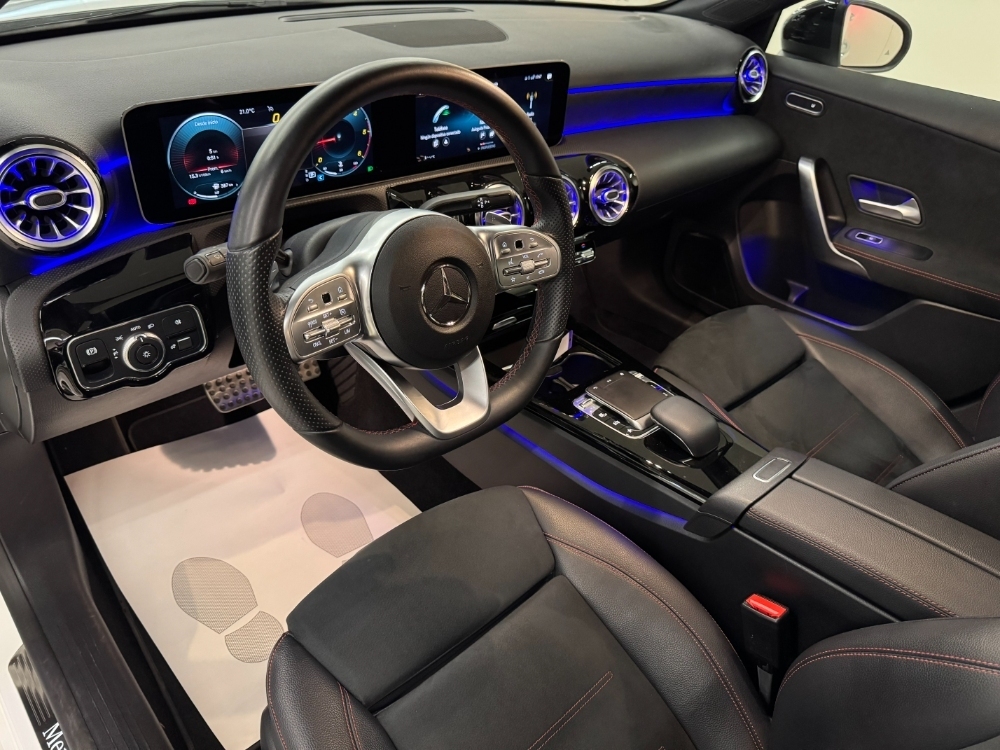 Mercedes-Benz Clase A Sedán A180 foto 6