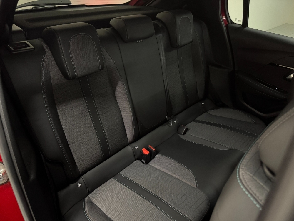 Peugeot e-208 Allure Pack foto 17