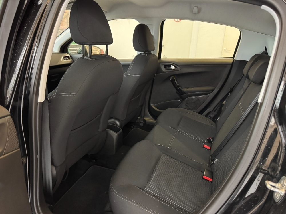 Peugeot 208 Allure foto 10
