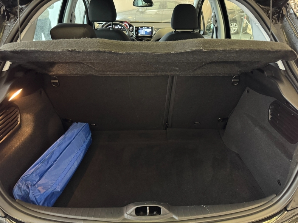Peugeot 208 Allure foto 11