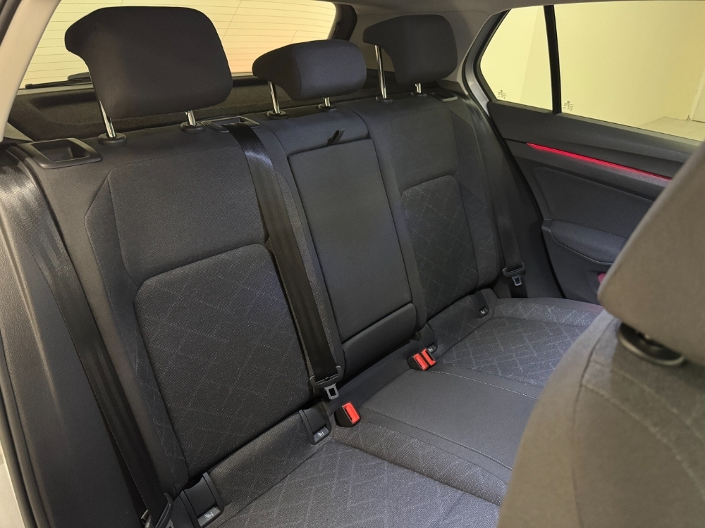 Volkswagen Golf VIII Life foto 9