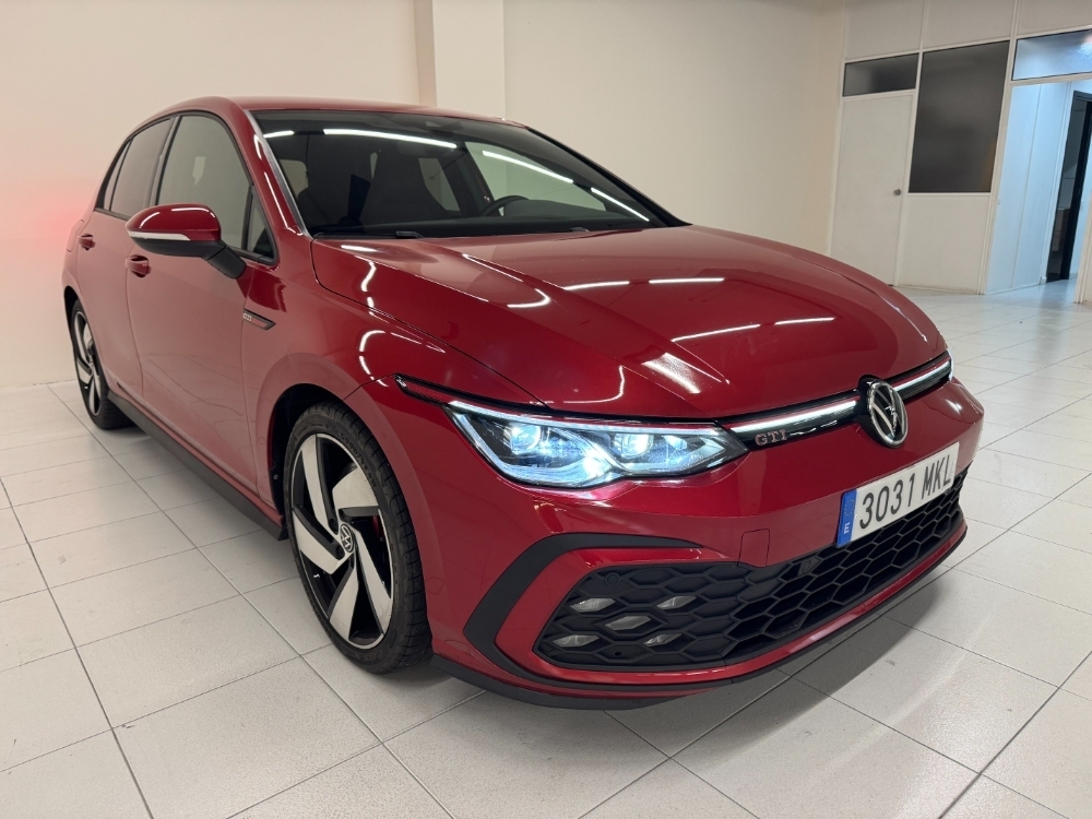 Volkswagen Golf VIII GTI foto 3
