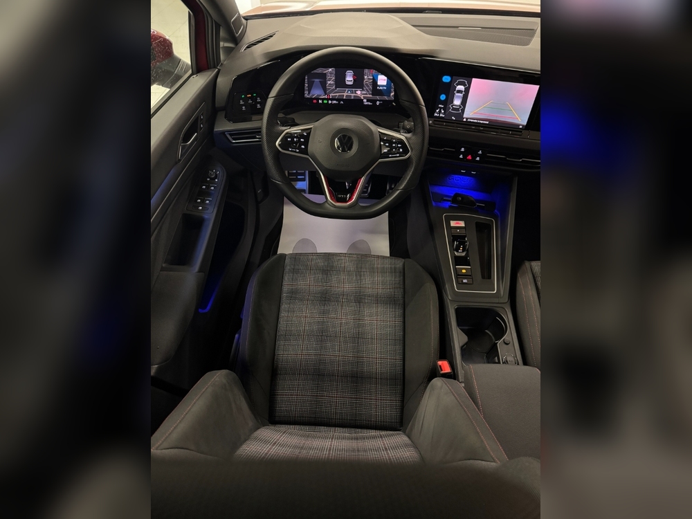 Volkswagen Golf VIII GTI foto 14