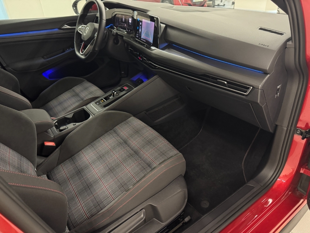 Volkswagen Golf VIII GTI foto 18