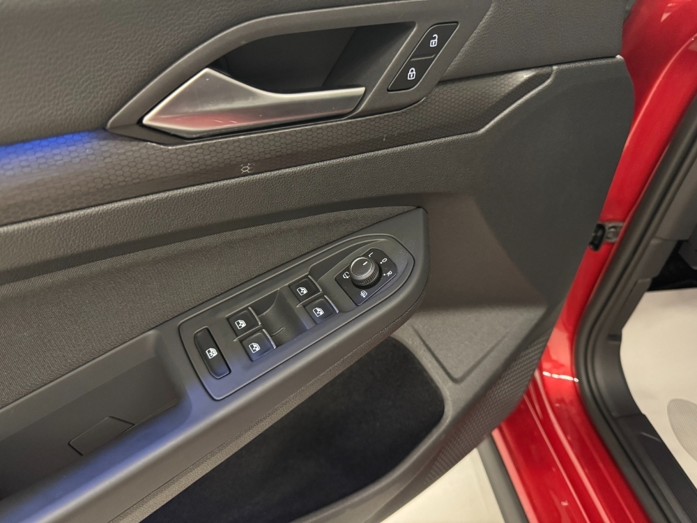 Volkswagen Golf VIII GTI foto 5