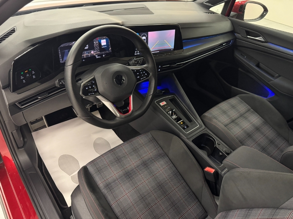 Volkswagen Golf VIII GTI foto 6