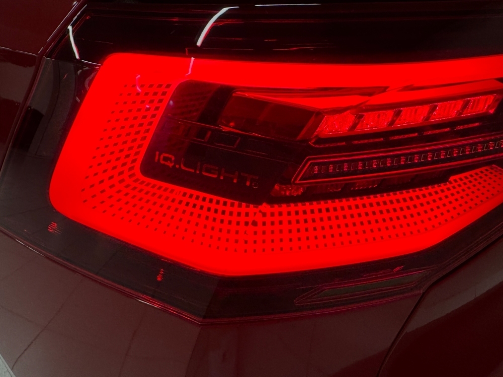 Volkswagen Golf VIII GTI foto 9