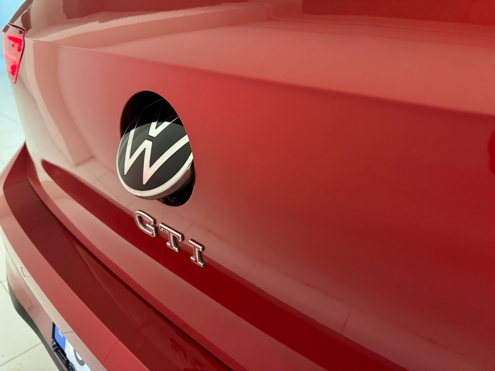 Volkswagen Golf VIII GTI foto 10