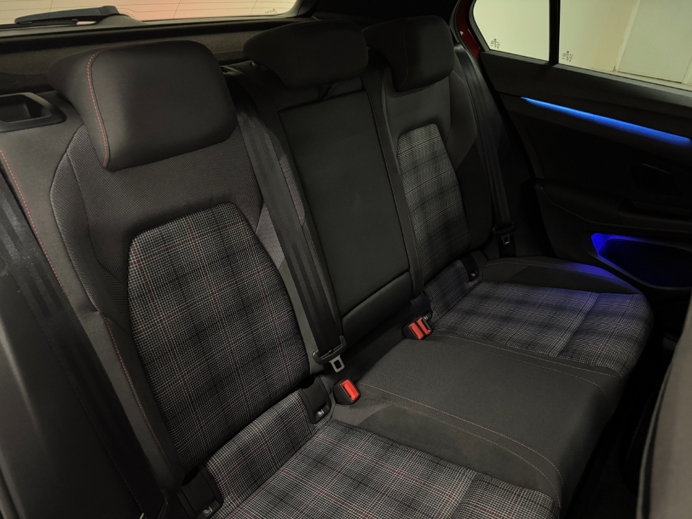 Volkswagen Golf VIII GTI foto 11