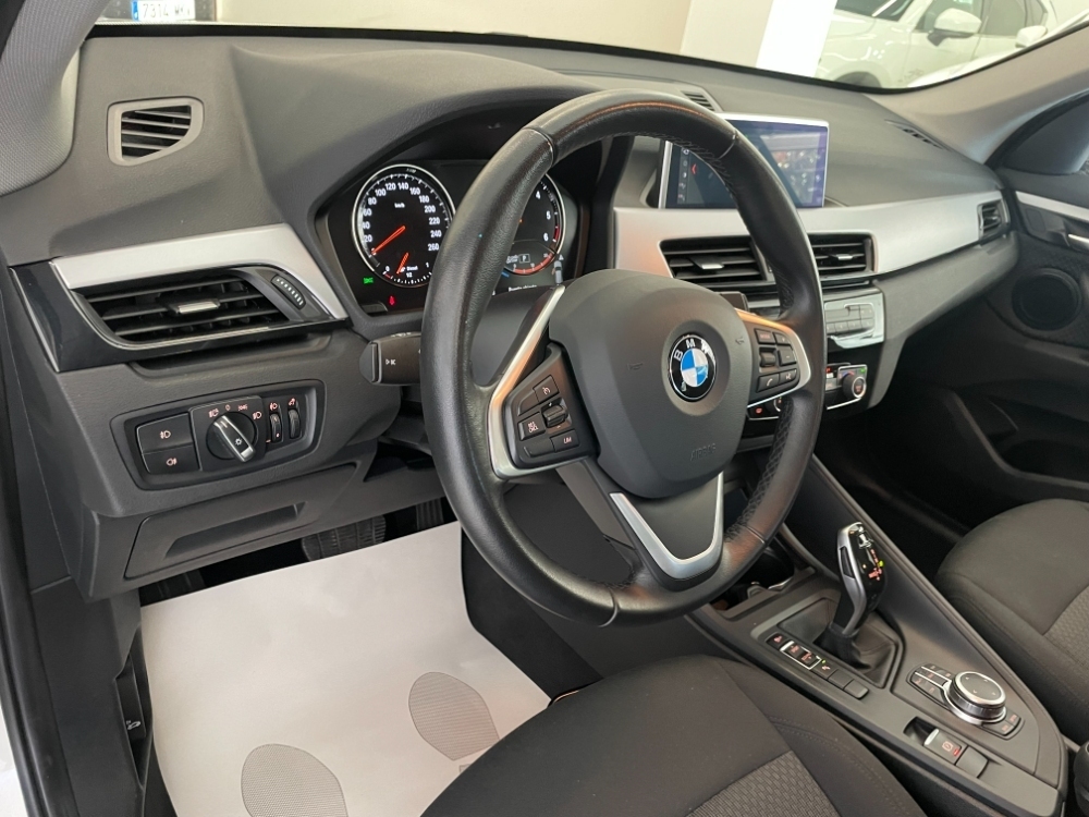 BMW Serie X1 sDrive 18d foto 6