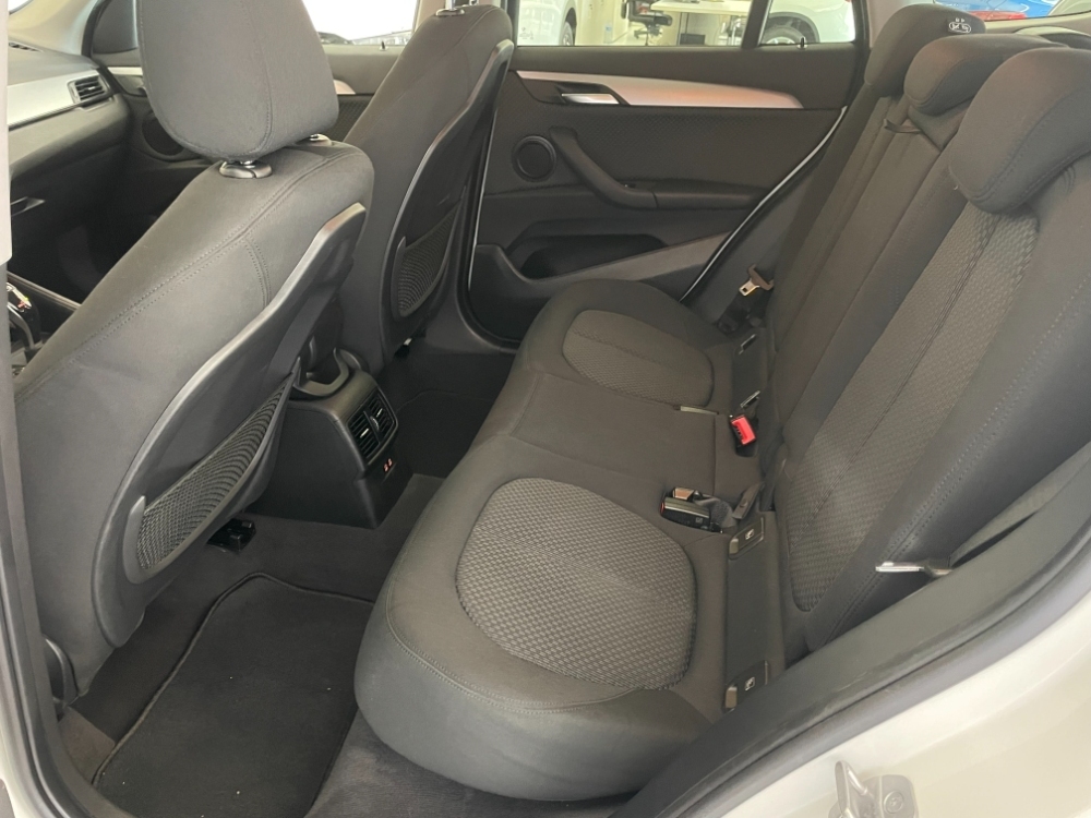 BMW Serie X1 sDrive 18d foto 7