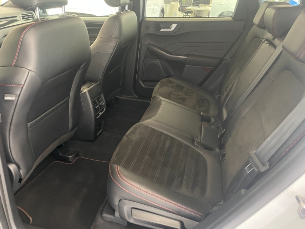 Ford Kuga Hybrid ST-Line X foto 7