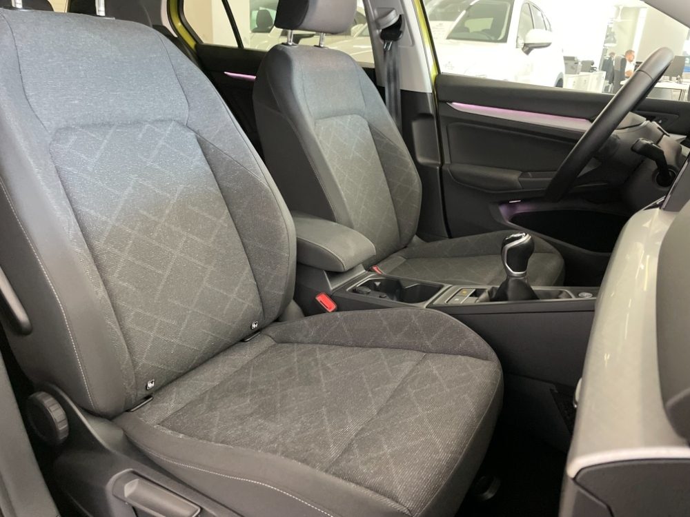 Volkswagen Golf VIII Life foto 9